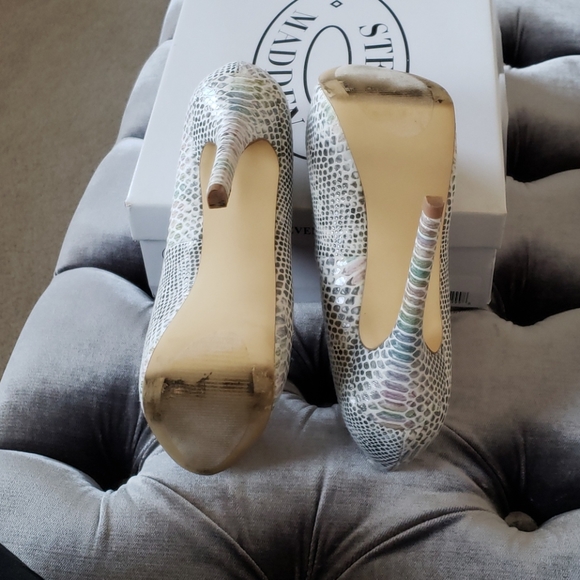 Multi color heels - Picture 4 of 4